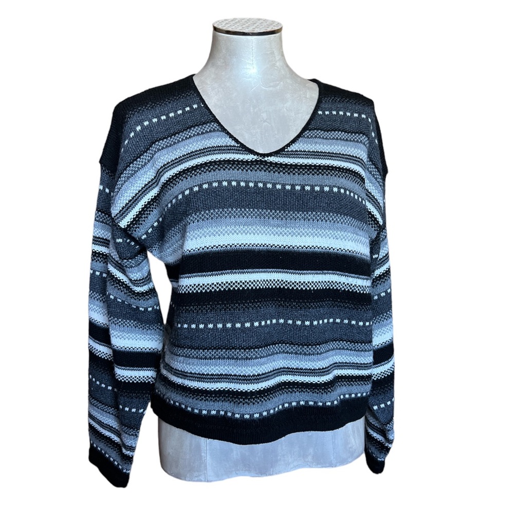 Brand New made in the USA Women’s black and white striped sweater size Large